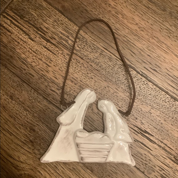 Beautiful Handmade Pottery Ornament Holy Family - Picture 2 of 4